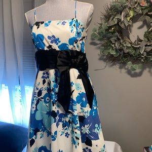 White blue flower party dress spaghetti strap with black sash lined tulle 10
